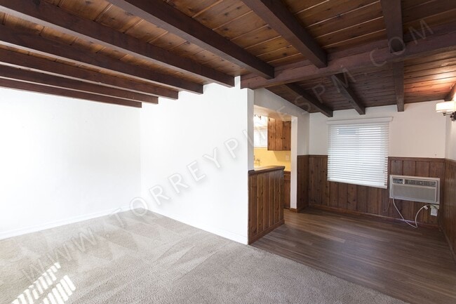 Photo - *OPEN HOUSE: 10/25 11:30AM-12:30PM* Point ... Unit 1621 1/2