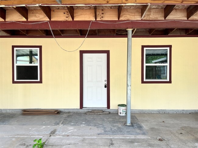 Building Photo - 5104 39th St E Unit 3