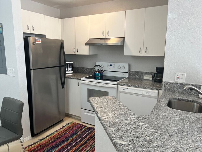 Photo - Annual Turnkey Ground floor Furnished Cond...