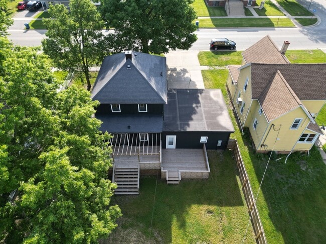 Photo - 309 N Market St