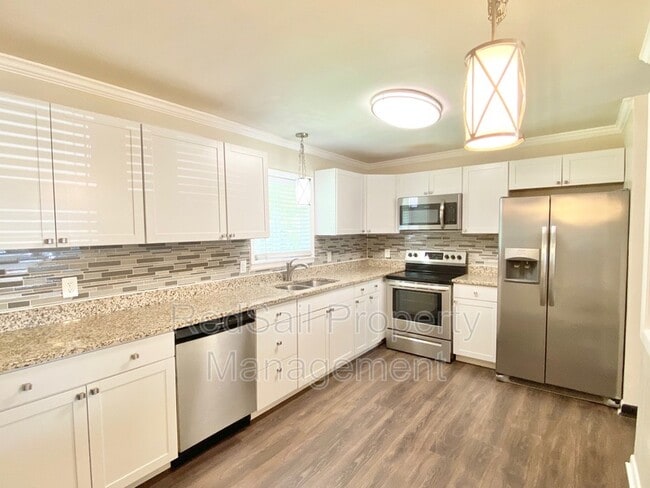 Photo - 37 Pennwood Dr