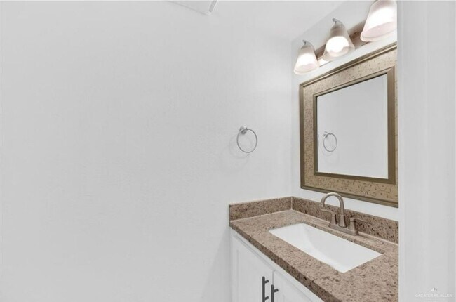 Photo - 3505 N 23rd Ln Unidad LABS 3505 N 23rd Ln, 209 - 36601624213