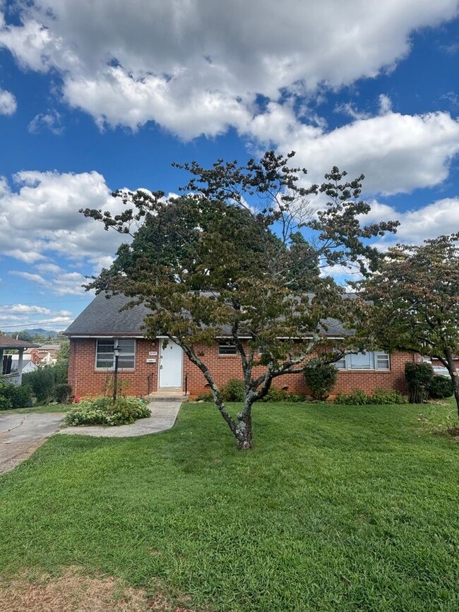 Building Photo - 5707 Littleton Rd Unit 5707 Littleton Road Rental