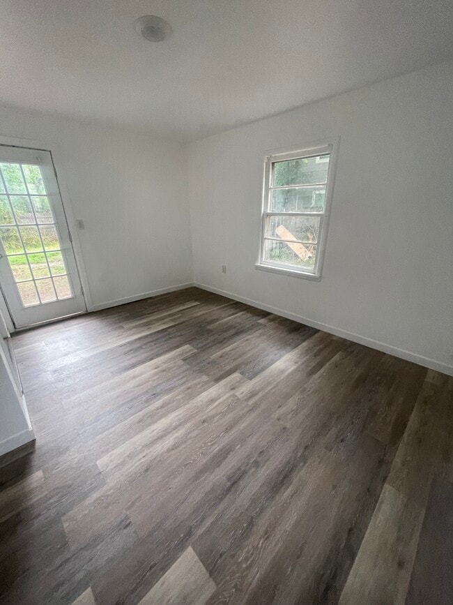 Photo - 11 N Howard St