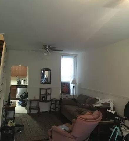 Photo - 868 Mercer St