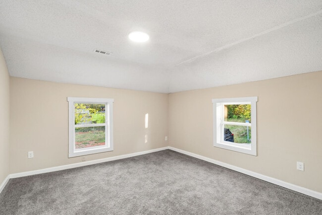 Photo - 1310 Oakwood Ave