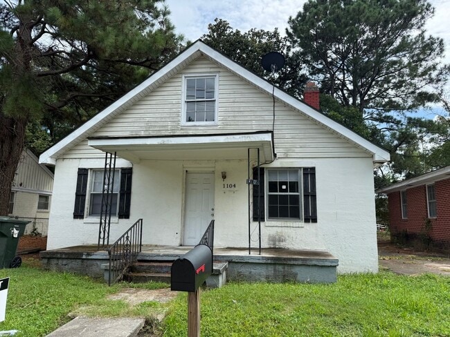 Building Photo - 1104 Elvie St S Rental