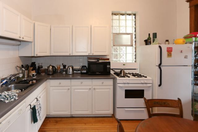 Photo - 1332 N Claremont Ave Unit J00P