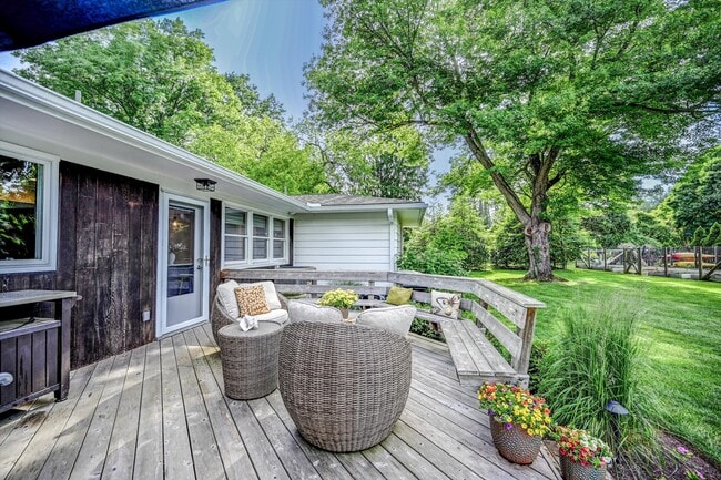 Photo - 117 Elm Ln