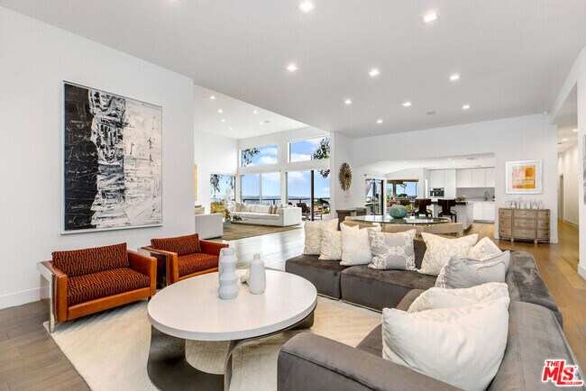 Building Photo - 2600 Carman Crest Dr Rental