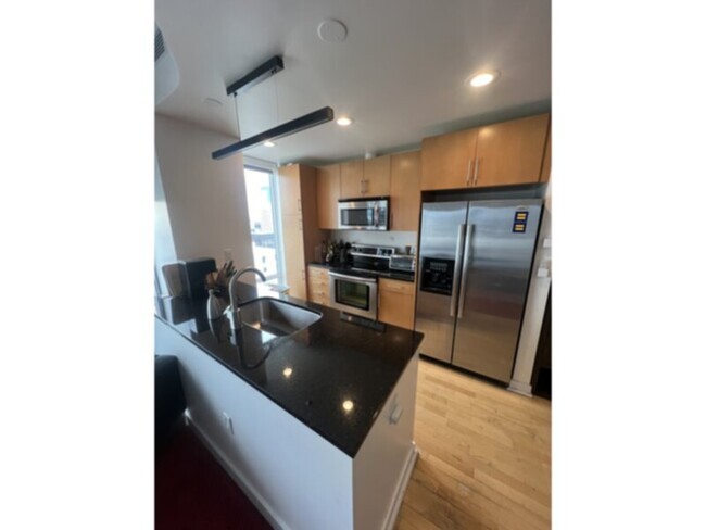 Building Photo - COMPLETELY FURNISHED, Market floor plan- 1... Unit 2105 Rental