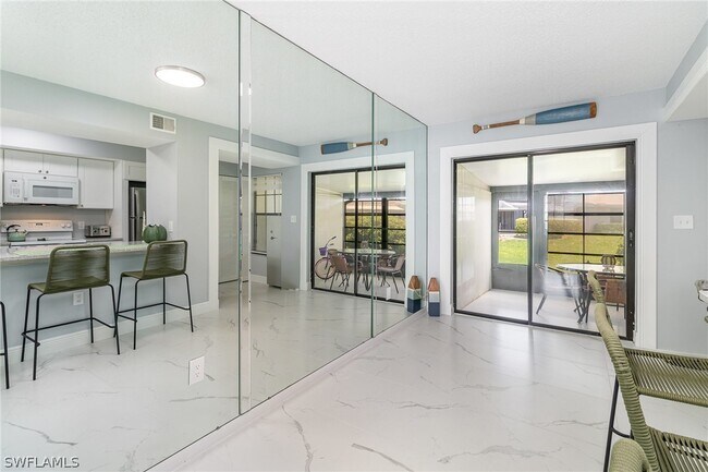 Photo - 146 Clyburn Way W