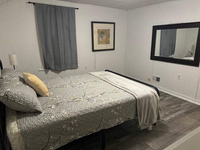 Queen size bed - 314 Woonasquatucket Ave House