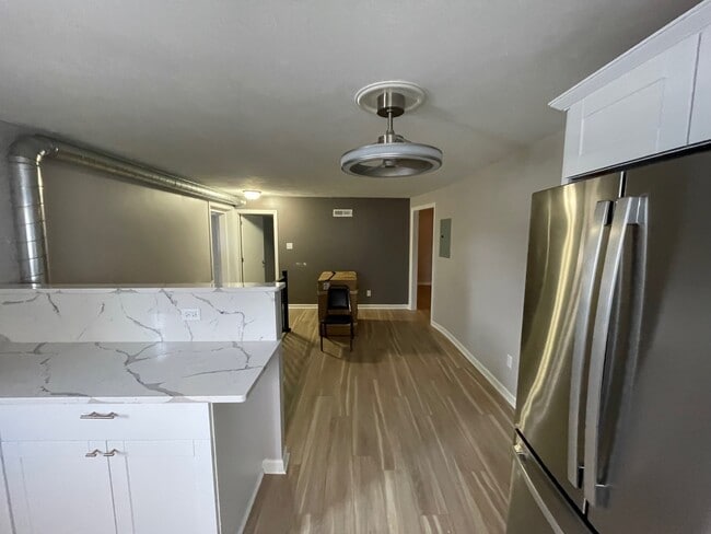 Kitchen - 919 Pennsylvania Ave Unit Apt 2