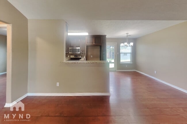 4910 Red River Ct