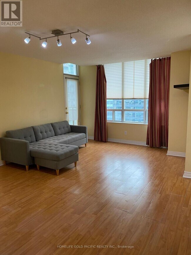 Photo - 260 Doris Ave Unit Ph202