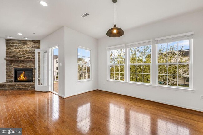 Photo - 202 Bardel Dr Unit 202
