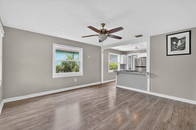 Photo - 2348 37th St S