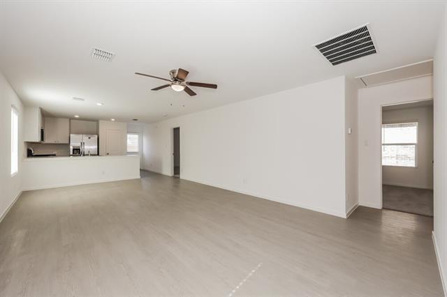 Photo - 1715 Crossbill St