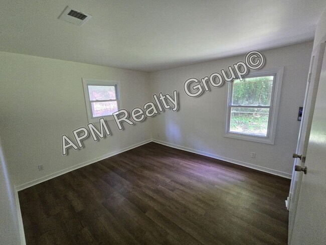 27 Bethune Ct