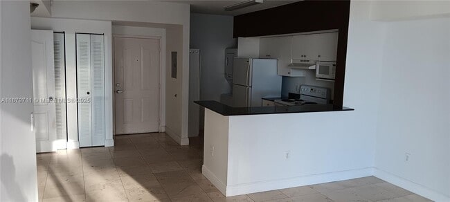 Building Photo - 5085 NW 7th St Unit 1212 Rental