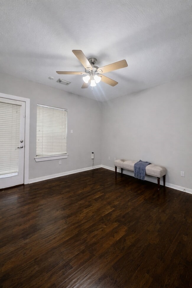 Photo - 1144 Patterson St