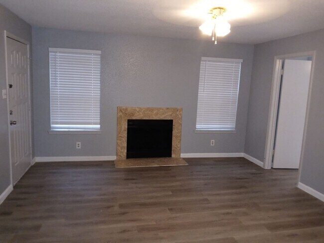 9700 Leawood Blvd Unit 306