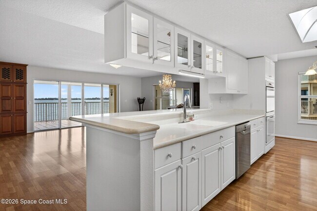 Photo - 102 Riverside Dr