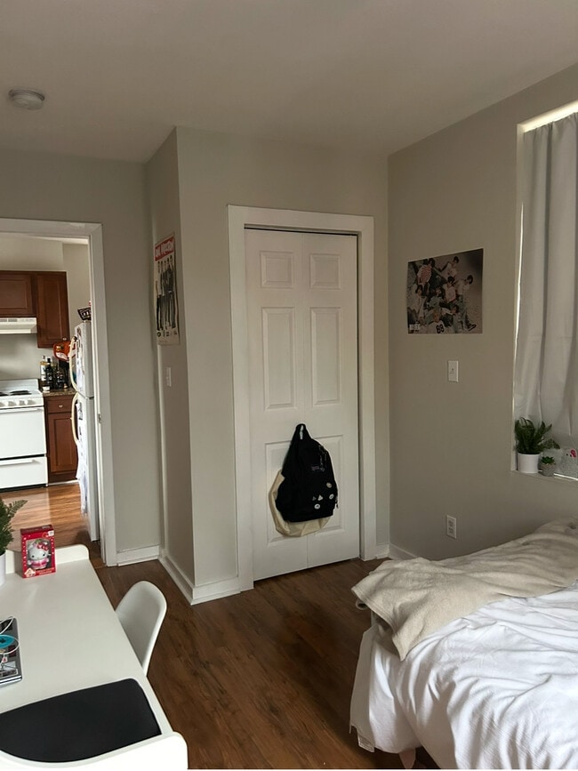 Photo - 222 Hanover St