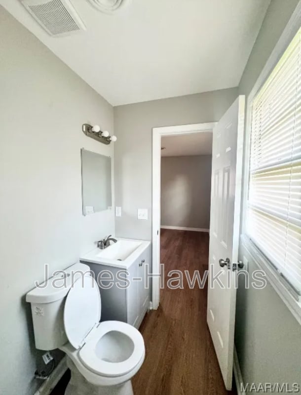 Photo - 1206 Woodbridge Dr