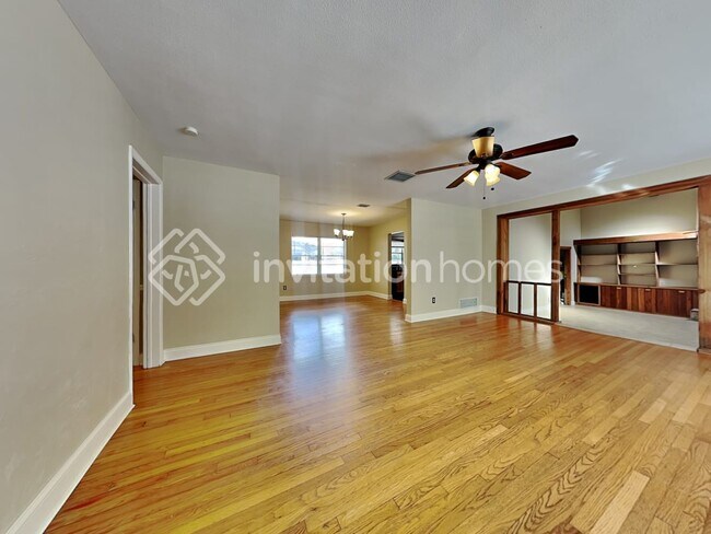 Photo - 2213 Brookshire Ave