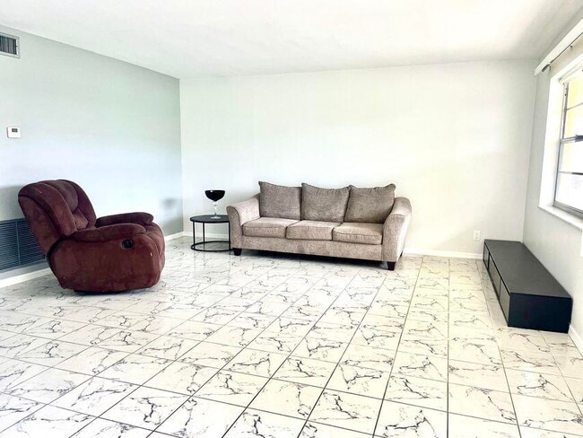 Photo - 216 N Federal Hwy Unit 6