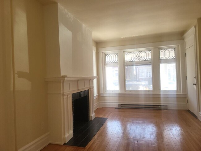 Photo - 1639 W Turner St Unit 1