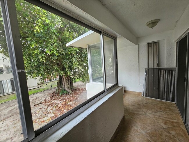 Photo - 1912 SW 17th Ave Unit 11