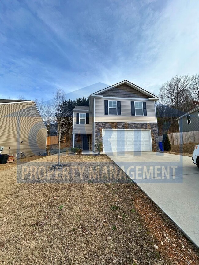 Beautiful 4 bedroom home in brand new Nort... - Beautiful 4 bedroom home in brand new Nort...