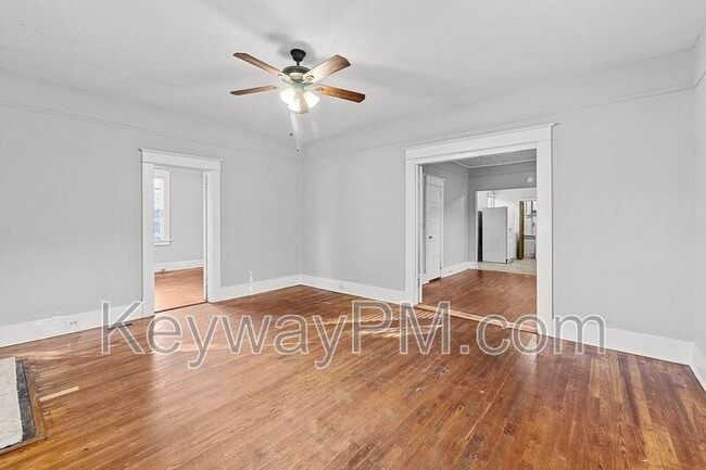 Photo - 1914 Warren St