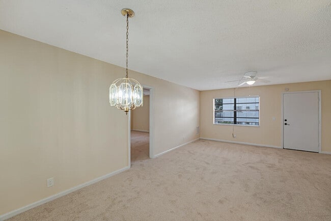 Photo - 135 Shore Ct Unit 203