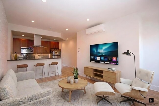 Photo - 482 Bergen St
