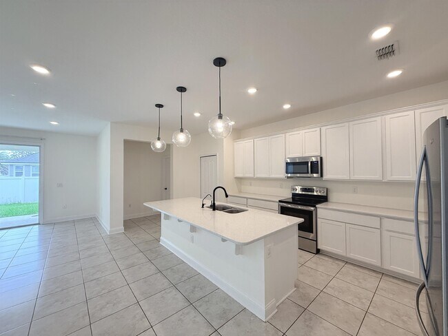 Photo - 32 Olivine Ct