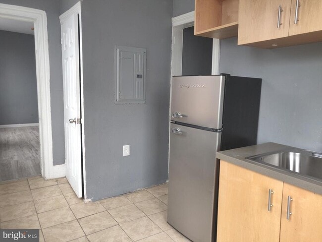 Photo - 644 W Venango St Unidad 2R