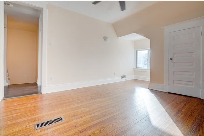 Photo - 13 Bellefair Ave Unité U3