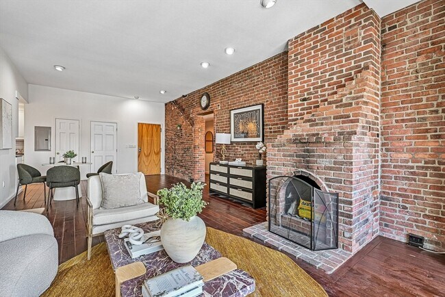 Photo - 28-32-32 Atlantic Ave Unit 628