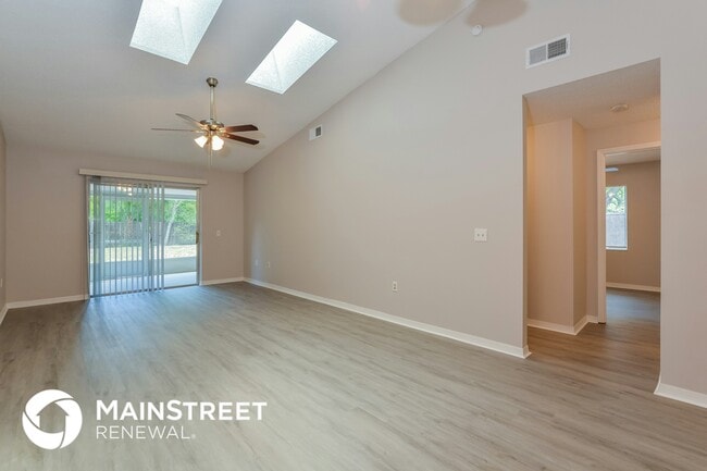 Photo - 3028 Winchester Dr