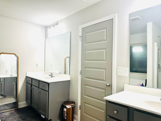 Photo - 481 Omnia Ct