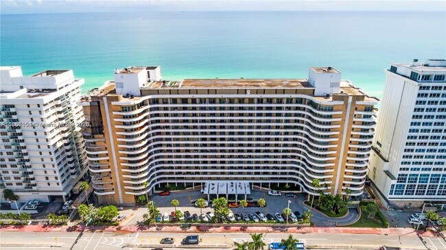 Photo - 5555 Collins Ave Unit 4P