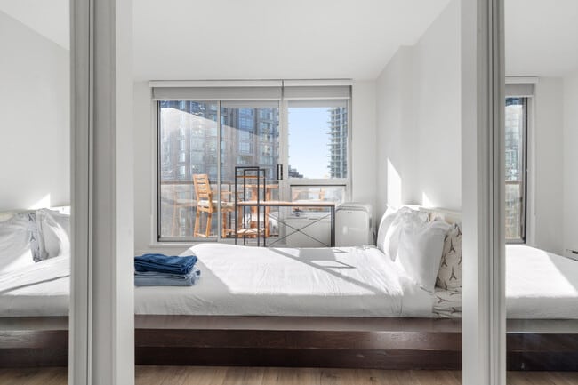 Photo - 1212 Howe St Unit ID1311537P