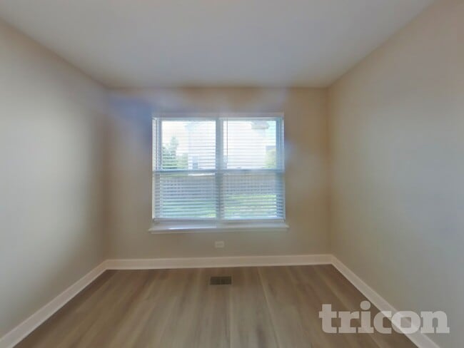 Photo - 220 Winding Canyon Way