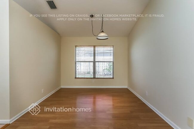 Photo - 1369 Fairfax Cir E
