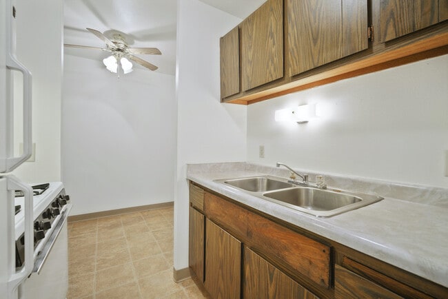 Marquette Highland Apts, LLC