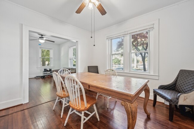 Photo - 4800 Berwyn Rd